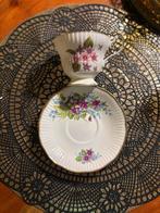 1 Kop en schotel van Royal Heritage Fine Bone China, Antiek en Kunst, Ophalen of Verzenden
