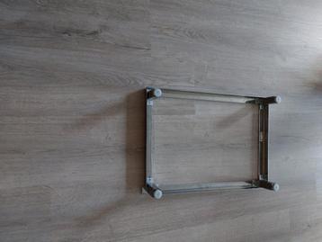 ikea Besta metalen onder-frame 60x40 beschikbaar voor biedingen