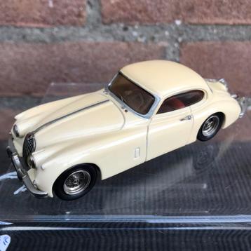1:43 BASE LAURENT FRANCE JAGUAR XK 150 ( met wat werk ) beschikbaar voor biedingen
