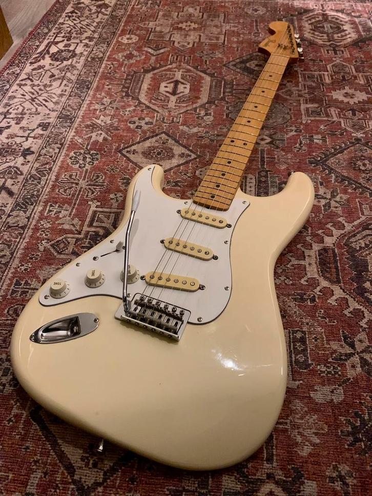 1988 Fender ST-67 Stratocaster Jimi Hendrix Japan, Muziek en Instrumenten, Snaarinstrumenten | Gitaren | Elektrisch, Gebruikt