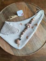 Nieuw handgemaakt • Cadeauset • Slab & Speenkoord, Kinderen en Baby's, Kraamcadeaus en Geboorteborden, Kraamcadeau, Nieuw, Ophalen of Verzenden