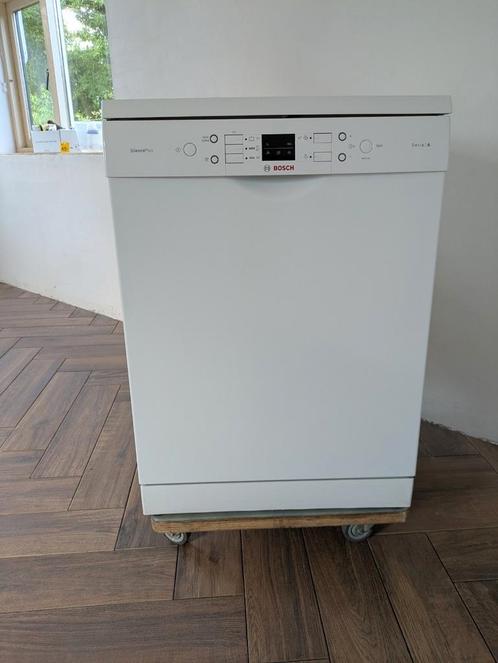 Bosch Silence plus 6 serie vaatwasser, Witgoed en Apparatuur, Vaatwasmachines, Gebruikt, Vrijstaand, Minder dan 85 cm, 45 tot 60 cm