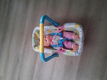Baby born maxi-cosi  beschikbaar voor biedingen