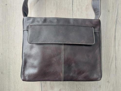 Bruine leren damestas Vilenca, Sieraden, Tassen en Uiterlijk, Tassen | Damestassen, Nieuw, Bruin, Ophalen of Verzenden