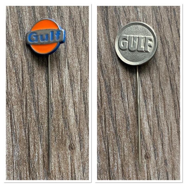 Gulf Speldjes, Verzamelen, Automerken, Motoren en Formule 1, Ophalen of Verzenden