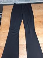 Zwarte Vero Moda flared broek maat 34, Kleding | Dames, Broeken en Pantalons, Gedragen, Lang, Maat 34 (XS) of kleiner, Zwart