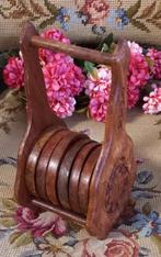 Leuke brocante houten houder, 6 onderzetters, houtsnijwerk, Ophalen of Verzenden