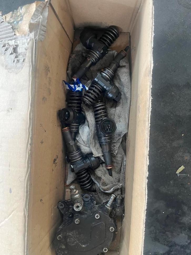 Vw transporter T5 2.5 TDI 5 Verstuivers & Pomp - 2010, Auto-onderdelen, Motor en Toebehoren, Volkswagen, Gebruikt, Ophalen