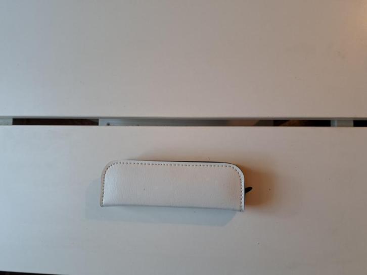Te koop : Pennenetui, Diversen, Schrijfwaren, Zo goed als nieuw, Ophalen of Verzenden