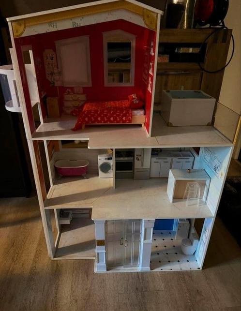 Rainbow High Fashion huis, Kinderen en Baby's, Speelgoed | Poppenhuizen, Zo goed als nieuw, Ophalen