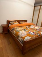 Klassiek houten bed ombouw met nachtkastjes, Ophalen, Zo goed als nieuw, Tweepersoons
