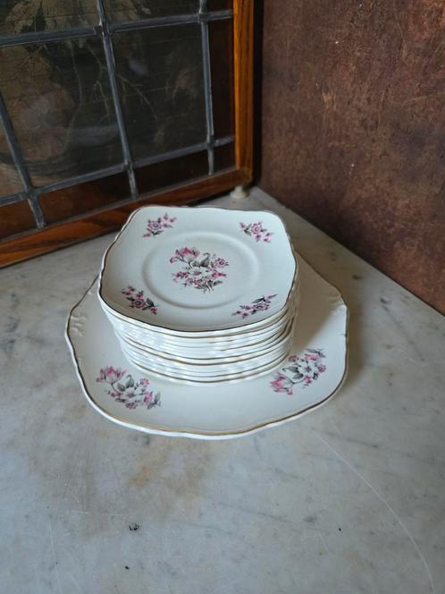 Gebakstel petrus regout&co bloemen, Antiek en Kunst, Antiek | Servies compleet, Ophalen of Verzenden
