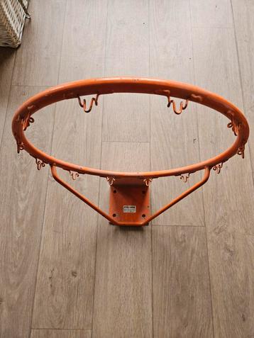 Thieme Sport basketbalring beschikbaar voor biedingen