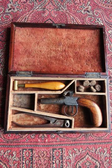 Antiek Engels percussie pistool in originele kist 1855-1861