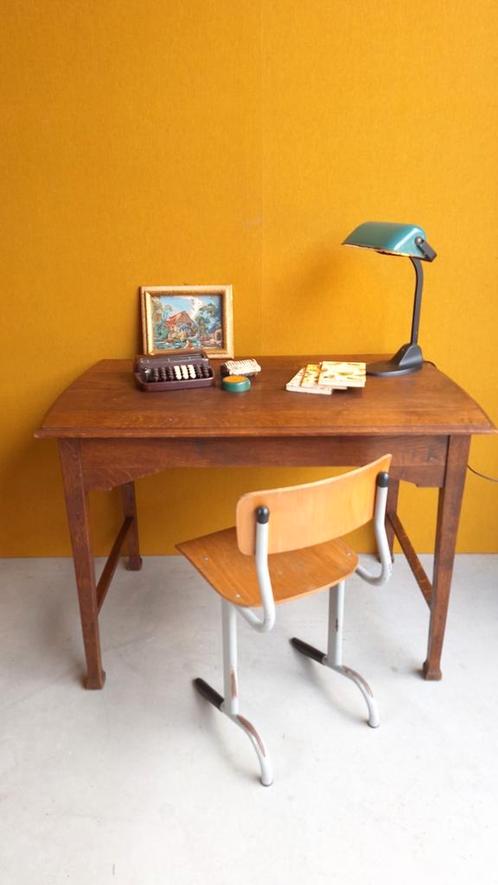 Brocante vintage landelijke eikenhouten bureau tafel, desk, Huis en Inrichting, Bureaus, Gebruikt, Ophalen