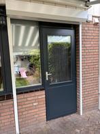 Rolluik electrisch met afstandsbediening 1.58m breed., Doe-het-zelf en Verbouw, Rolluiken, Ophalen, Wit, 150 tot 200 cm, Zo goed als nieuw