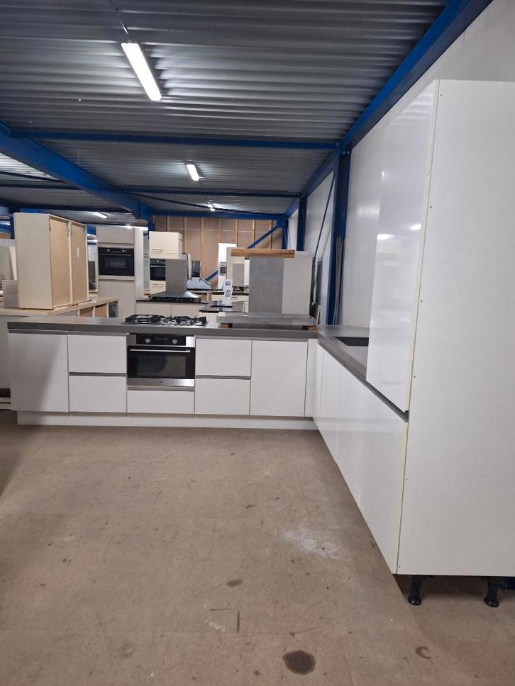 Complete keuken Compleet met APP 120Keukens op voorraad 2871, Huis en Inrichting, Keuken | Complete keukens, Zo goed als nieuw