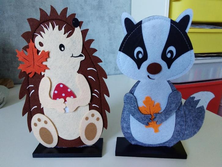 Vilten egel en das herfst decoratie, Verzamelen, Beelden en Beeldjes, Nieuw, Dier, Ophalen of Verzenden