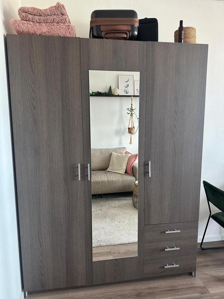 Ruime Kledingkast Leen Bakker - 198x148x50 cm, Huis en Inrichting, Kasten | Kledingkasten, Gebruikt, 150 tot 200 cm, 100 tot 150 cm