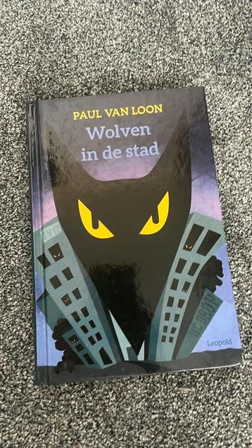 Paul van Loon - wolven in de stad beschikbaar voor biedingen