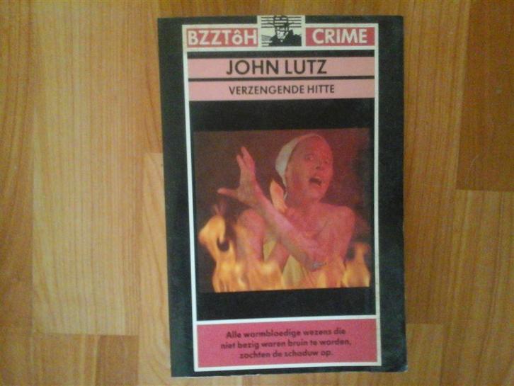 T10-john lutz-verzengende hitte, Boeken, Thrillers, Nieuw, Ophalen of Verzenden