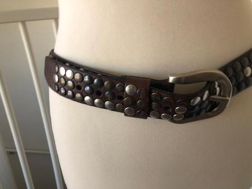 ceintuur juchtleer 90/100 cm bruin met studs, Kleding | Dames, Riemen en Ceinturen, Zo goed als nieuw, Heupriem, 90 tot 100 cm