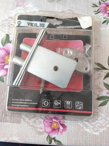 Nieuw dubbel pen slot  beschikbaar voor biedingen
