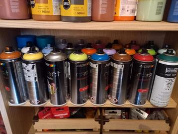 29 spuitbussen, diverse kleuren en merken spray paint beschikbaar voor biedingen