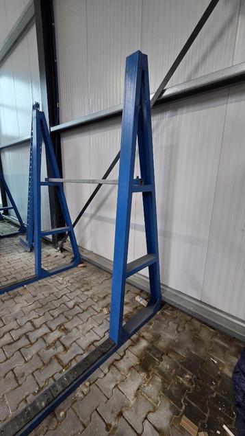 Glasbok / Glasstelling beschikbaar voor biedingen
