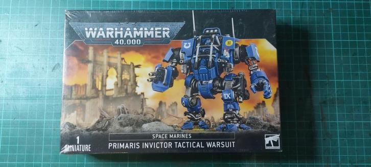 Warhammer 40.000 - Invictor Warsuit, Hobby en Vrije tijd, Wargaming, Nieuw, Warhammer, Ophalen of Verzenden