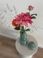 Twee vaasjes met bloemen, Ophalen, Zo goed als nieuw, Minder dan 50 cm