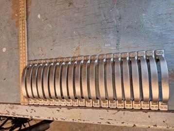 Handgreepjes 20 stuks zilver kleur.  beschikbaar voor biedingen
