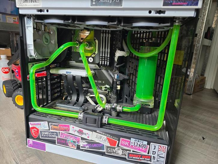 te koop game pc watergekoeld, Computers en Software, Desktop Pc's, Zo goed als nieuw, 64 GB of meer, Gaming, Ophalen of Verzenden