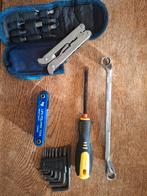 Gereedschap set - Multitool, Schroevendraaier, Sleutels, Ophalen of Verzenden, Gebruikt