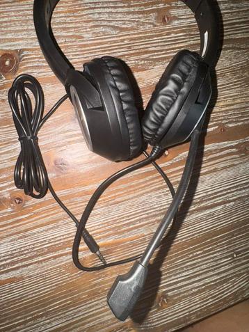 Koptelefoon met microfoon nieuw beschikbaar voor biedingen