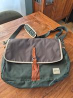 Eastpak laptoptas, groen, Ophalen, Zo goed als nieuw, Groen, 30 cm of meer
