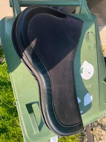 Equifit zadelpad beschikbaar voor biedingen