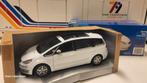 Powco Ford Galaxy White, Hobby en Vrije tijd, Modelauto's | 1:18, Overige merken, Auto, Ophalen of Verzenden, Zo goed als nieuw