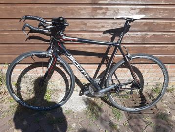 Carbon Tijdrit/triathlon fiets Scott mt 56. Met dura Ace beschikbaar voor biedingen