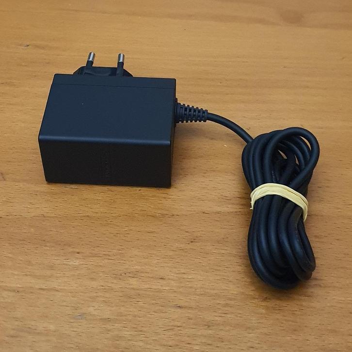 Originele Nintendo Switch AC Adapter Oplader, Spelcomputers en Games, Games | Nintendo Switch, Gebruikt, Vechten, Vanaf 12 jaar
