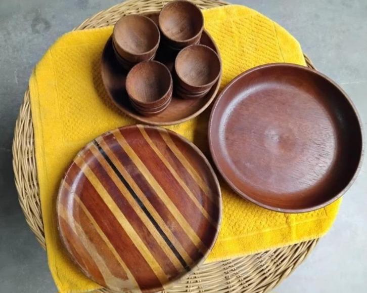 3 houten schalen en 12 houten kommetjes, Huis en Inrichting, Woonaccessoires | Schalen en Manden, Gebruikt, Rond, Hout, Ophalen