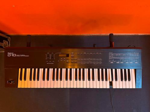 Roland D-10 Synthesizer - Defecte Toets, Muziek en Instrumenten, Keyboards, Gebruikt, 61 toetsen, Roland, Aanslaggevoelig, Ophalen