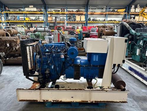 Perkins 4.236 FG Wilson 40 kVA generatorset met ATS automati, Zakelijke goederen, Machines en Bouw | Aggregaten, Ophalen of Verzenden
