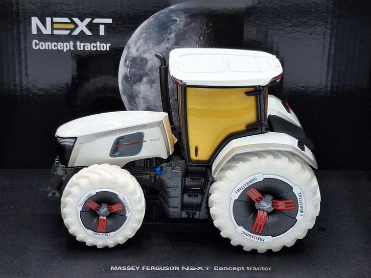Massey Ferguson Next Concept Dealer Editie, Hobby en Vrije tijd, Modelauto's | 1:32, Nieuw, Ophalen of Verzenden