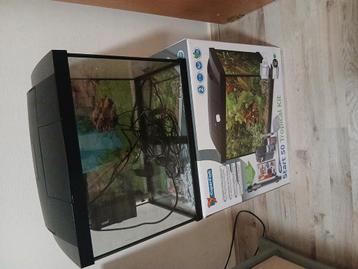 Startersaquarium 2 weken gebruikt. 50 liter. beschikbaar voor biedingen