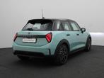 MINI 5-Deurs Cooper S Favoured + Pakket S + Parking Assistan, Auto's, Euro 6, 4 cilinders, Met garantie (alle), Lichtsensor