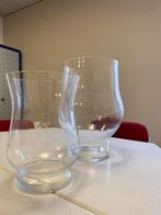 Gratis af te halen: 2 glazen vazen, Ophalen, Gebruikt, Wit, Glas