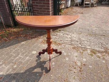 Biedermeier mahonie halvemaan wandtafel. beschikbaar voor biedingen