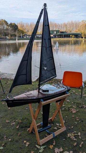 ZEILBOOT     beschikbaar voor biedingen