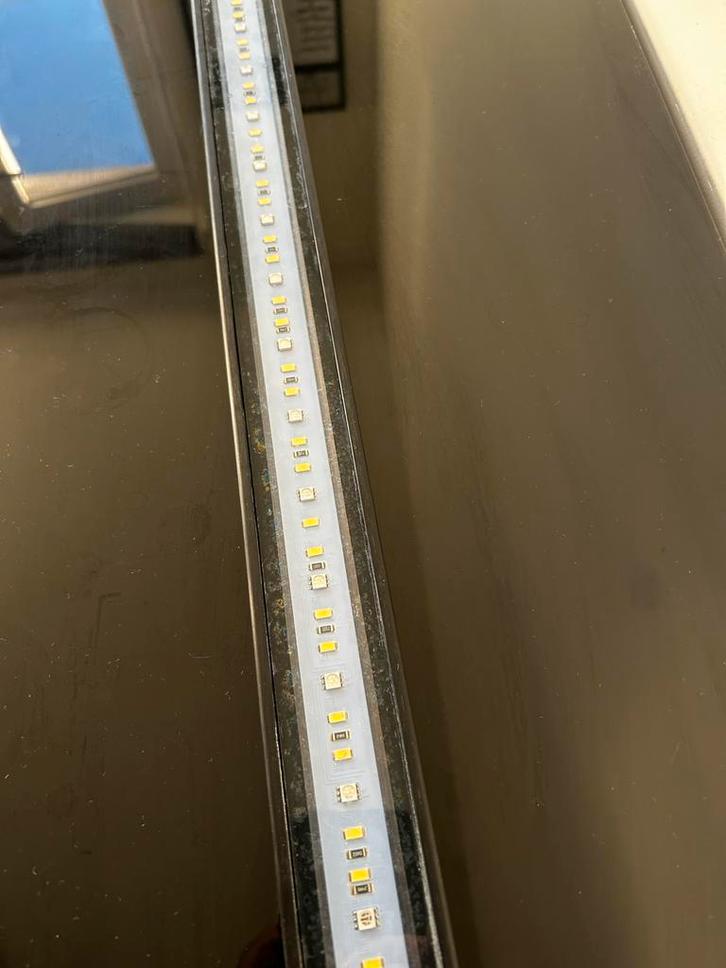 Fluval led aqaurium licht met app voot zonsonderdag, Dieren en Toebehoren, Vissen | Aquaria en Toebehoren, Gebruikt, Verlichting of Verwarming